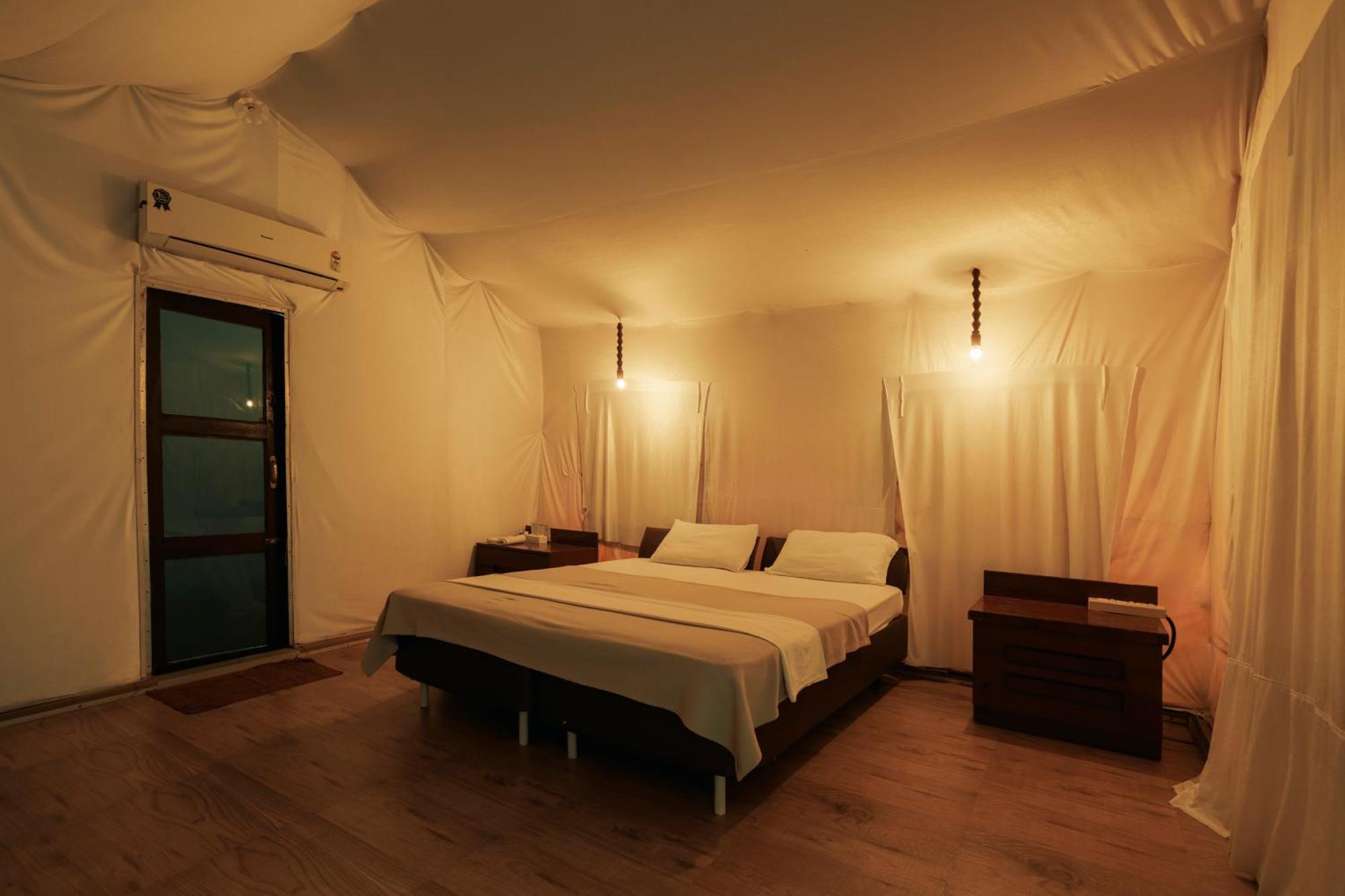 Sai Vishram Beach Resort Bainduru Buitenkant foto